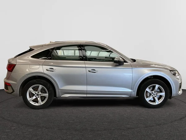 AUDI Q5 Sportback PHEV (2024) — foto 20 van 23