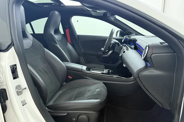 Mercedes-Benz CLA Coupe AMG (C118) (2024) — foto 18 van 20
