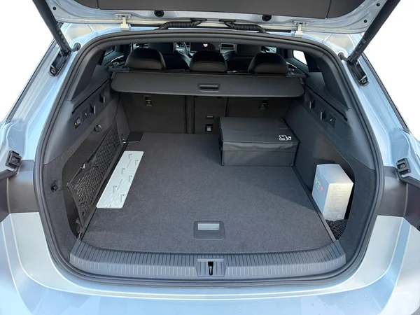 VOLKSWAGEN ID.7 Tourer (2025) — foto 21 van 23
