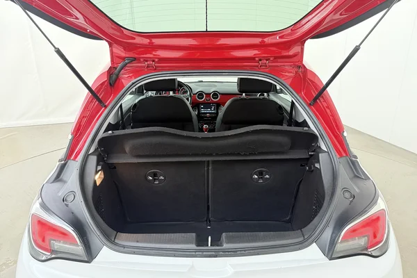 Opel Adam (2019) — foto 15 van 19