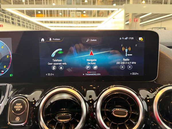 Mercedes-Benz B-180 (2019) — foto 14 van 30