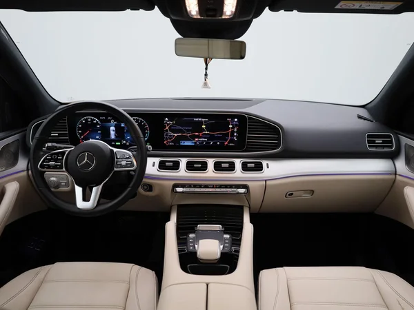 Mercedes-Benz GLE (2022) — foto 43 van 58