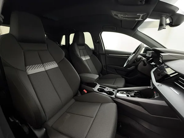 AUDI A3 Sportback (2025) — foto 16 van 18