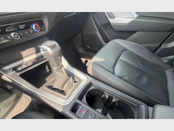 Audi Q3 Sportback (2022) — foto 9 van 25