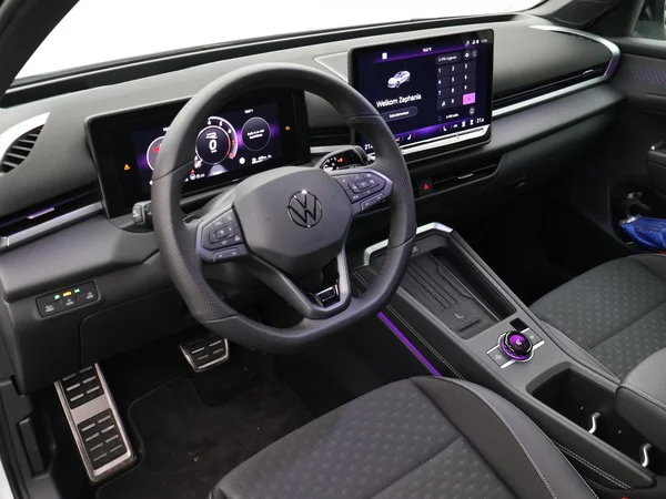 VOLKSWAGEN T-Roc (2025) — foto 9 van 25