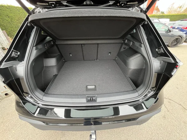 VOLKSWAGEN Tiguan (2025) — foto 17 van 24