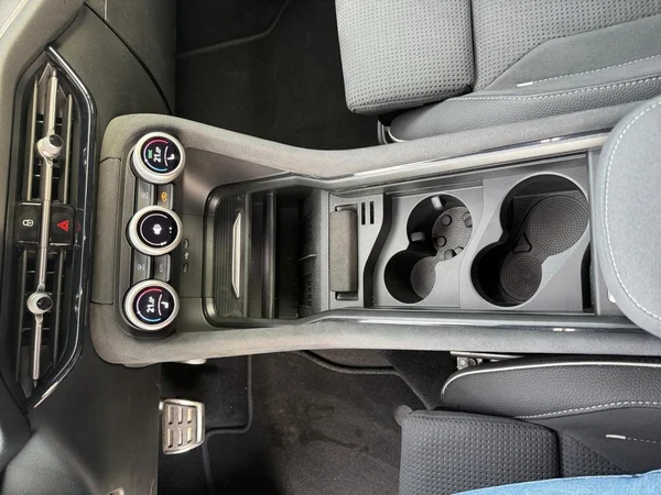 SKODA Kodiaq (2025) — foto 7 van 21
