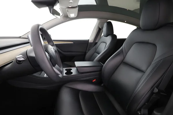 Tesla Model (2023) — foto 2 van 17