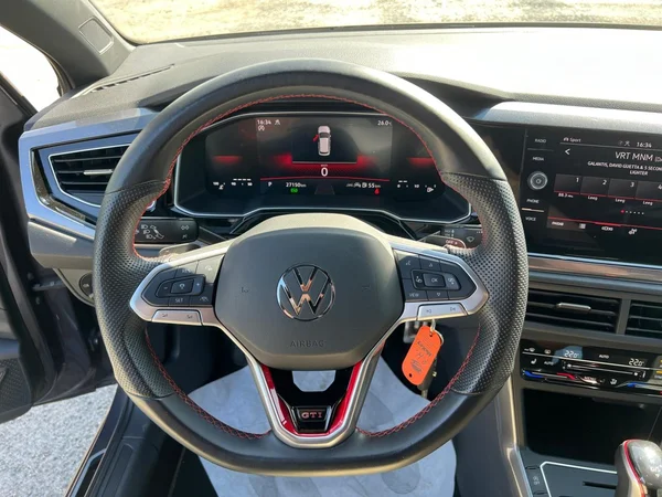 VOLKSWAGEN Polo GTI (2024) — foto 5 van 24