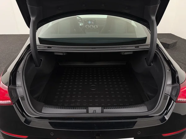 MERCEDES CLA 180 (2022) — foto 8 van 29
