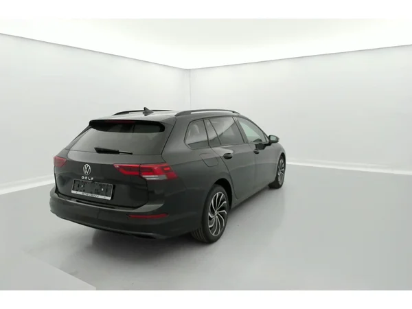 VOLKSWAGEN Golf VIII SW (2024) — foto 22 van 34