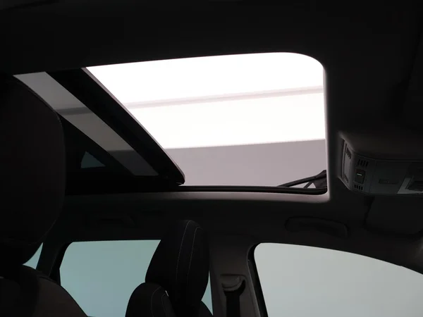 SKODA Karoq (2022) — foto 8 van 28