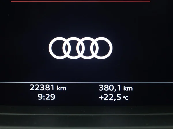 AUDI Q4 e-tron (2025) — foto 10 van 22