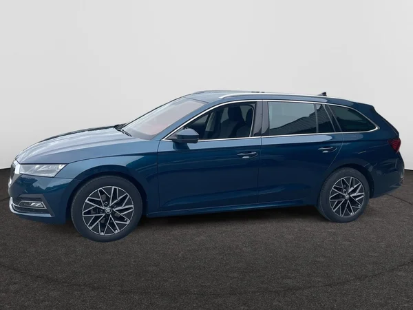 SKODA Octavia Combi Dsl (2022) — foto 14 van 21