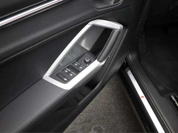 AUDI Q3 Sportback (2025) — foto 6 van 22