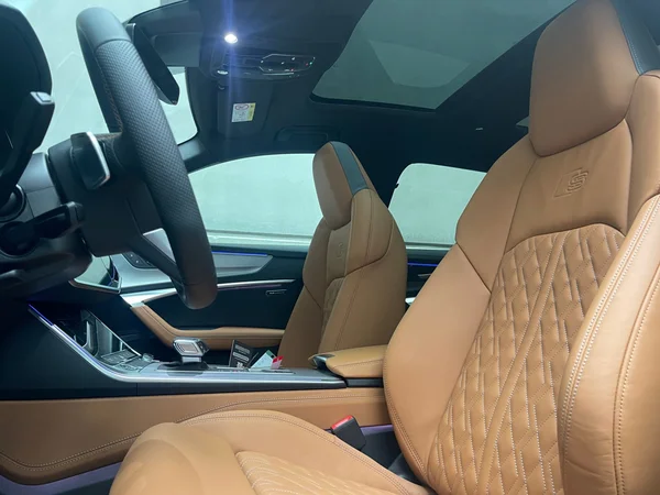 AUDI A6 Avant (2025) — foto 2 van 16