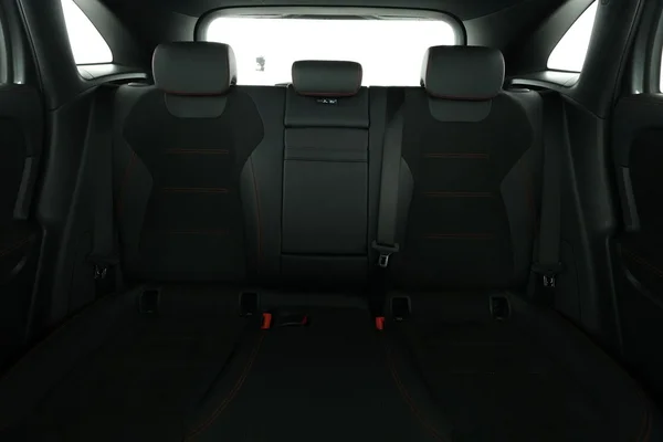 Mercedes-Benz EQA (2021) — foto 7 van 17