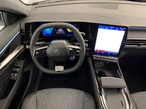 Renault Rafale E-TECH (HEV) (2026) — foto 5 van 24