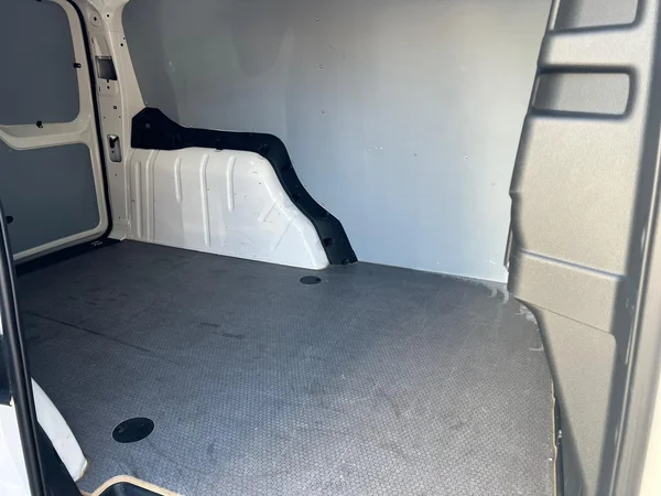 VOLKSWAGEN Caddy Maxi Cargo Dsl (2024) — foto 4 van 23