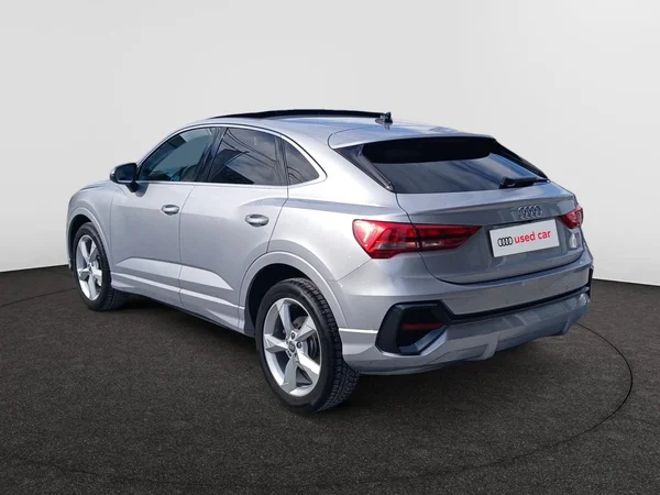 AUDI Q3 Sportback Dsl (2021) — foto 8 van 19