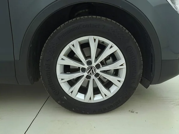 Volkswagen Tiguan (2023) — foto 8 van 32