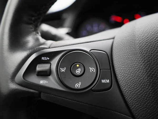 Opel Corsa (2023) — foto 9 van 36