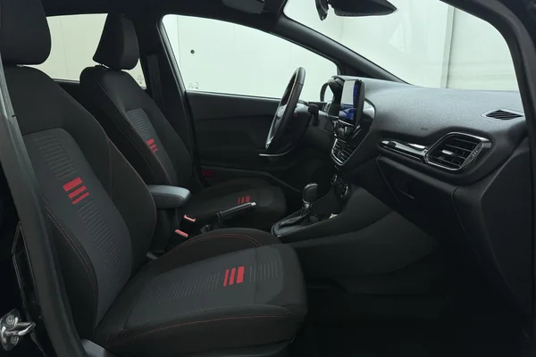 Ford Fiesta (2022) — foto 15 van 17