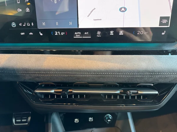 AUDI Q6 Sportback e-tron (2026) — foto 3 van 23