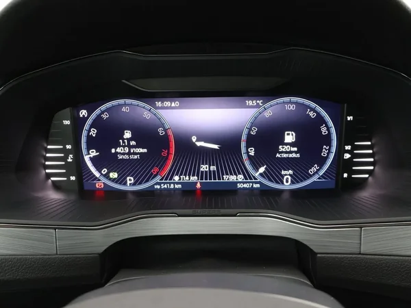 Škoda Superb (2023) — foto 17 van 29