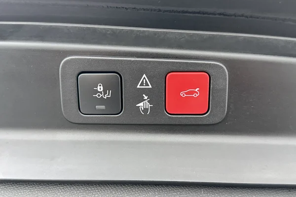 Peugeot 5008 (2024) — foto 10 van 23
