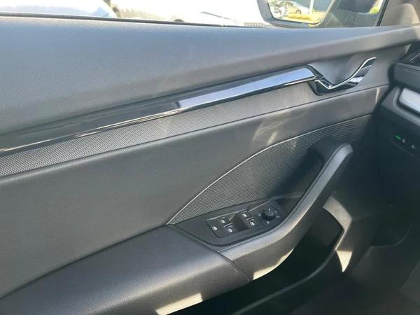 SKODA Octavia Combi (2024) — foto 7 van 24