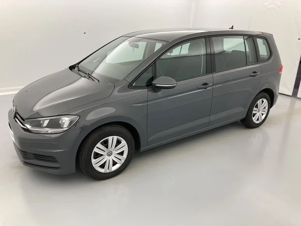 VOLKSWAGEN Touran (2020) — foto 11 van 36