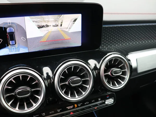 Mercedes-Benz EQB (2026) — foto 6 van 27