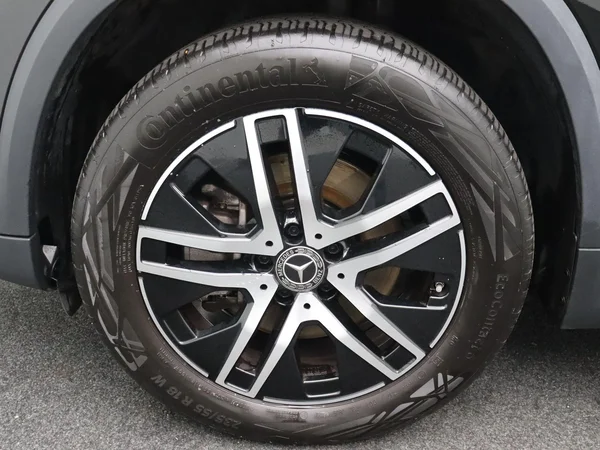 Mercedes-Benz GLA (2023) — foto 22 van 24