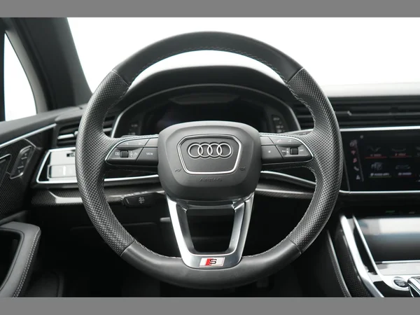 AUDI Q7 PHEV (2023) — foto 5 van 39