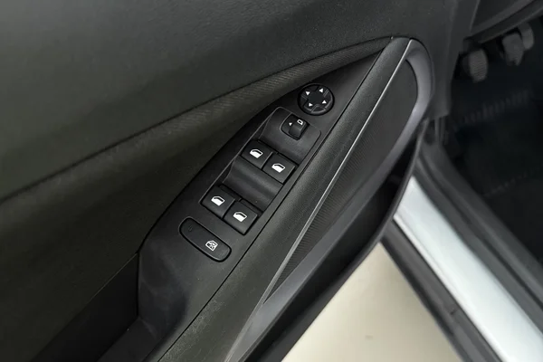 Opel Crossland (2022) — foto 7 van 18