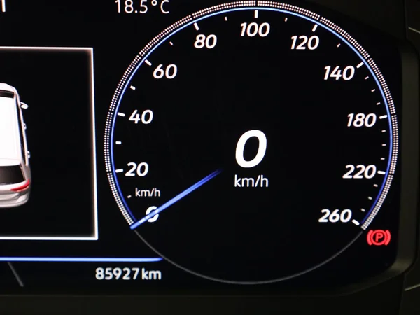 VOLKSWAGEN Touran (2023) — foto 10 van 22