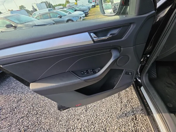 SKODA Kodiaq (2023) — foto 7 van 24