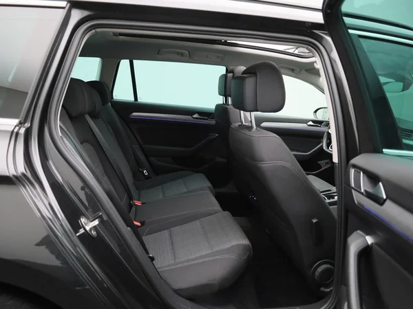 Volkswagen Passat (2022) — foto 33 van 48