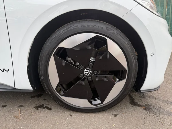 VOLKSWAGEN ID.3 (2025) — foto 13 van 17