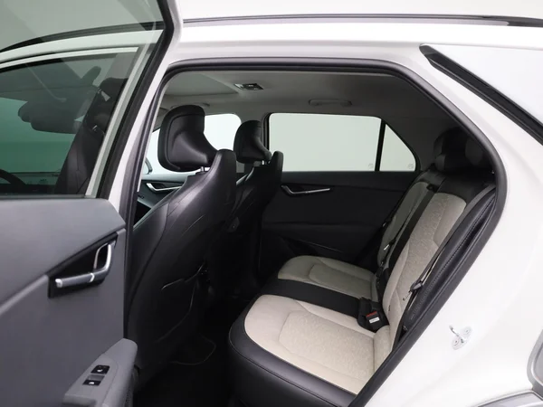 Kia Niro (2024) — foto 2 van 49