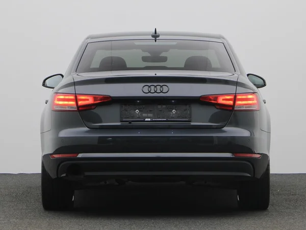 AUDI A4 (2017) — foto 8 van 19