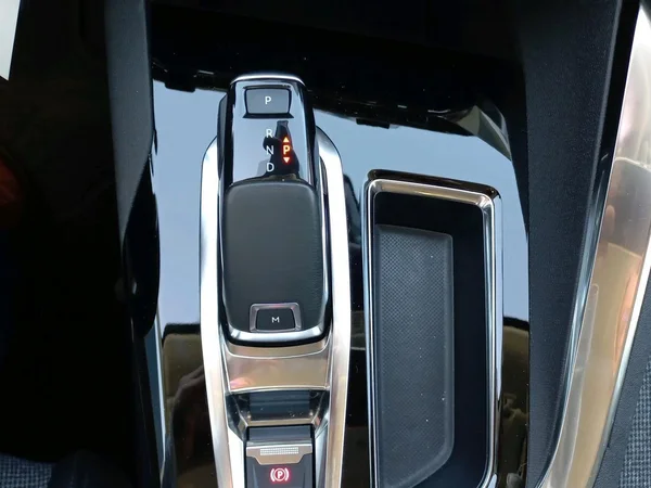 Peugeot 3008 (2020) — foto 6 van 18