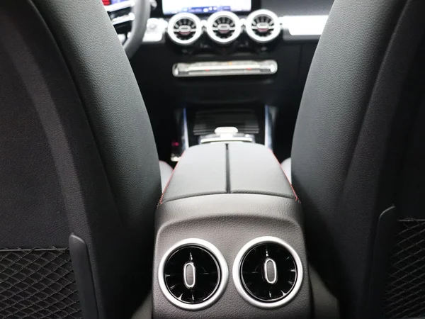 Mercedes-Benz EQB (2026) — foto 11 van 27