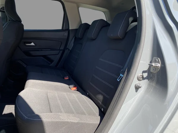 Dacia Duster (2023) — foto 6 van 22