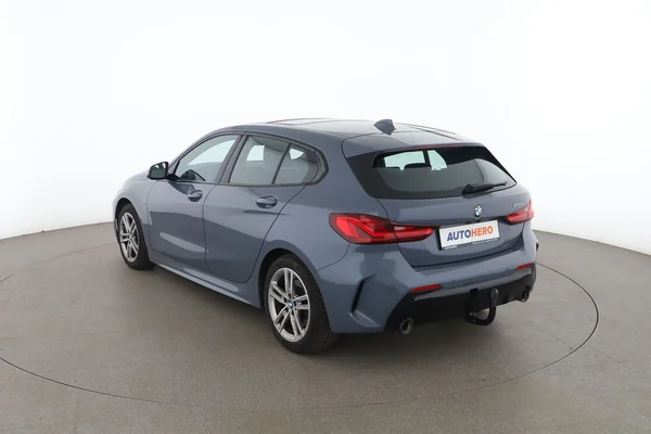 BMW 1-serie (2023) — foto 10 van 16