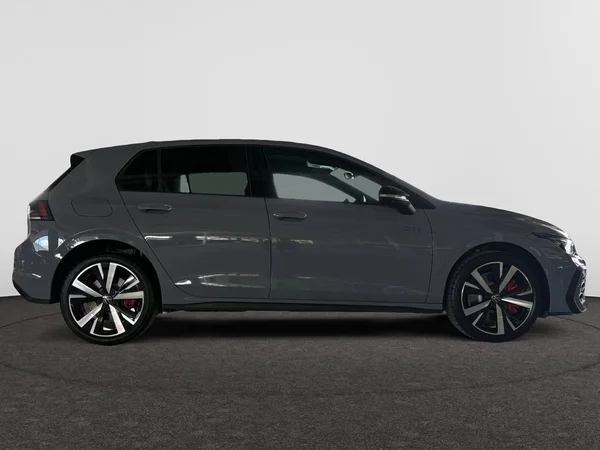 VOLKSWAGEN Golf VIII GTE (2025) — foto 11 van 24
