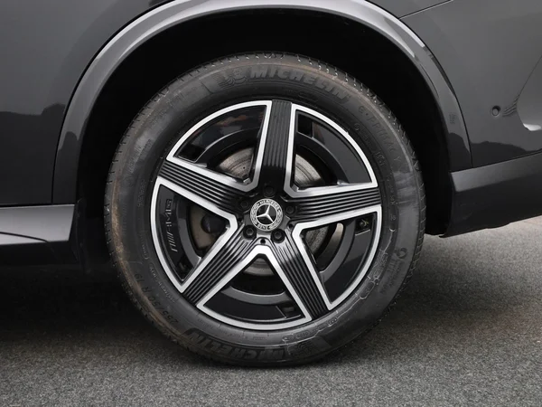 Mercedes-Benz GLC (2024) — foto 4 van 55