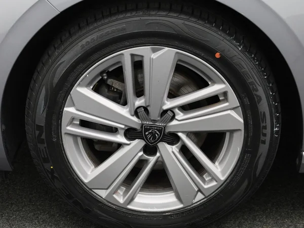 Peugeot 308 (2023) — foto 7 van 39