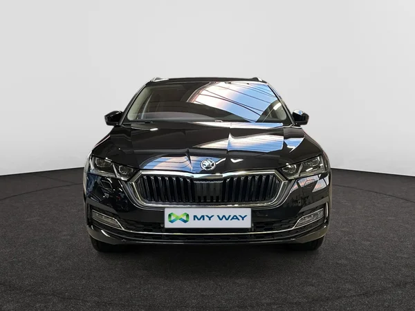 SKODA Octavia Combi (2024) — foto 10 van 15